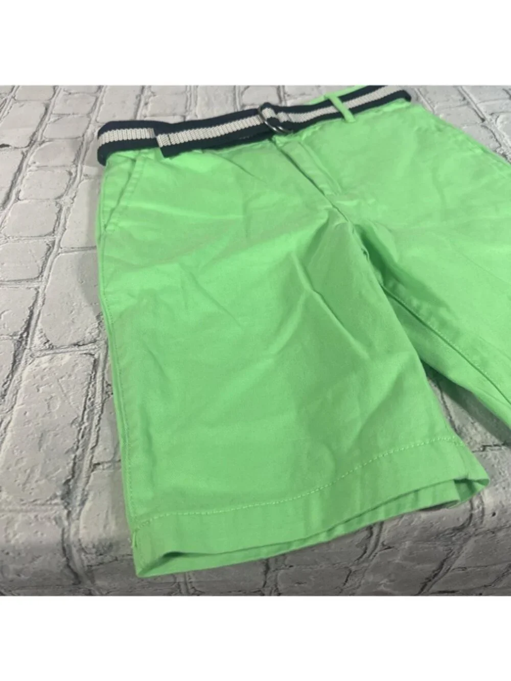 The Children's Place Boys Youth Size 8 Belted Chino Shorts Green Parakeet NEW